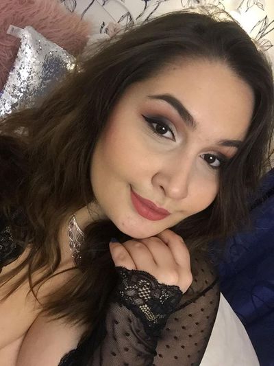 Mari Arimova - Escort Girl from Oxnard California