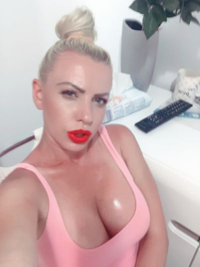 Cassie Russell - Escort Girl from Pasadena Texas