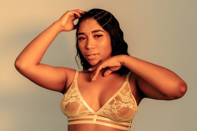 Brunette Escort in Clearwater Florida