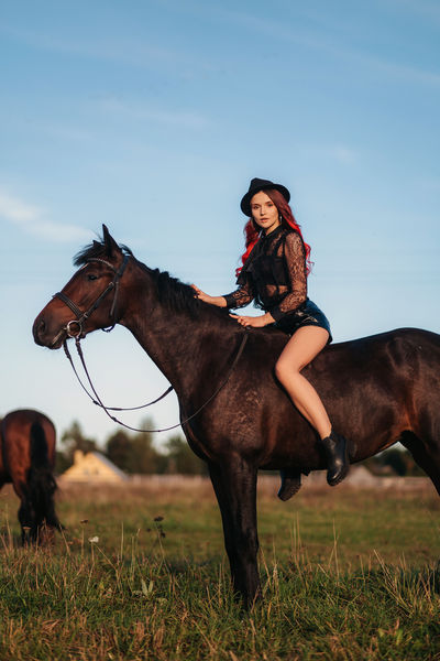 Serena James - Escort Girl from Pomona California
