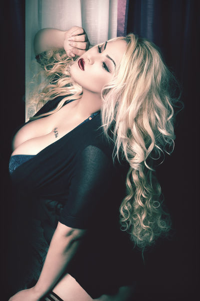 Vanessa Myers - Escort Girl from Oxnard California