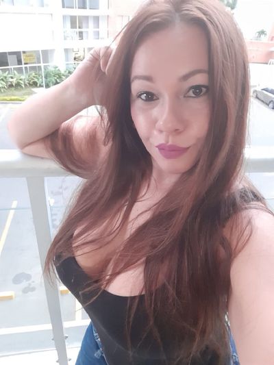 Kurly Rose - Escort Girl from Salem Oregon