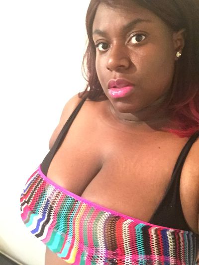 Redhead Escort in Peoria Illinois