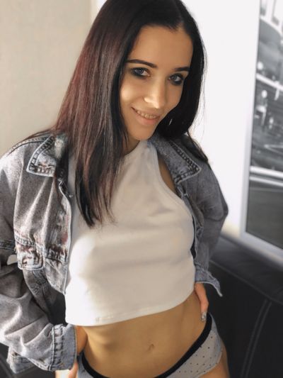 Caucasian Escort in Kansas City Kansas