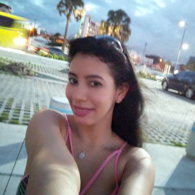 Caucasian Escort in Elgin Illinois