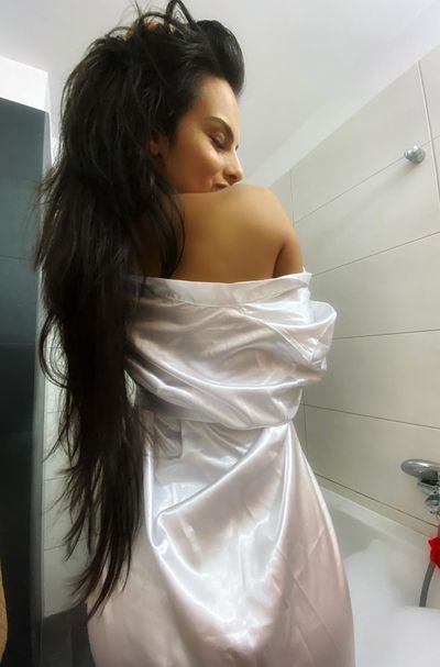 Redhead Escort in McKinney Texas