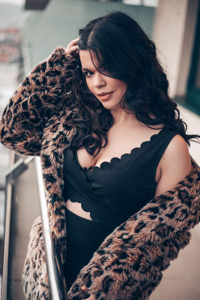 Brunette Escort in Daly City California