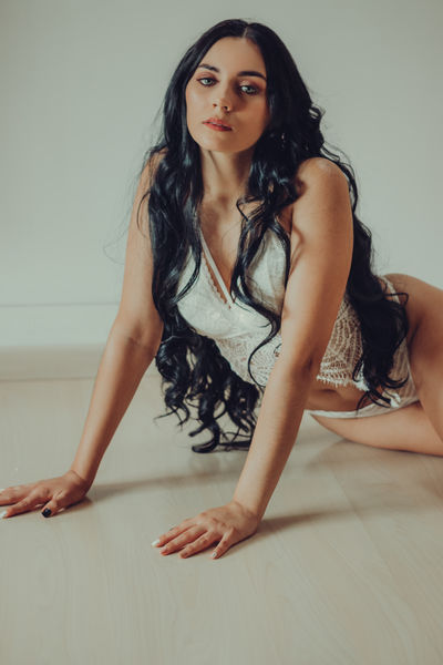 Elaine Taylor - Escort Girl from Fontana California