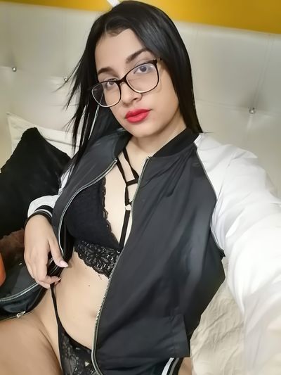 Caucasian Escort in Clinton Michigan