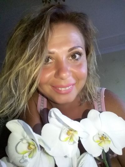 Blonde Escort in Milwaukee Wisconsin