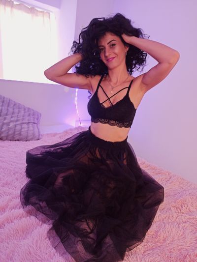 Brunette Escort in Bridgeport Connecticut