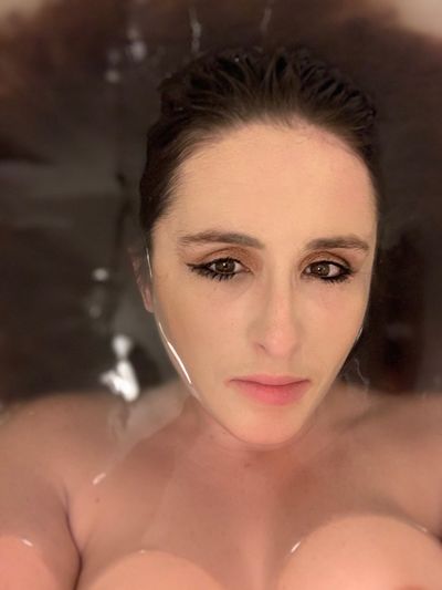 Lora Smith - Escort Girl from Fullerton California