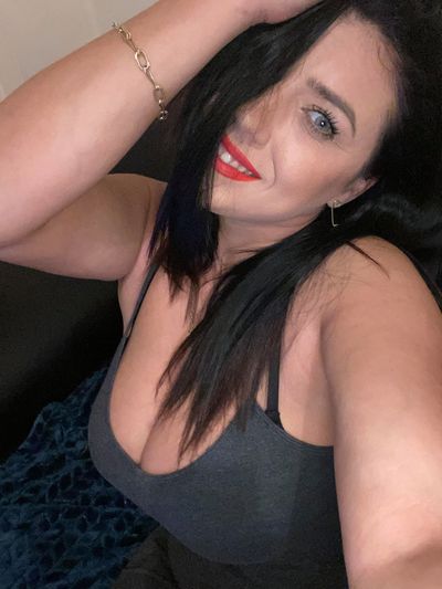Trisha Peaks - Escort Girl from Pasadena California