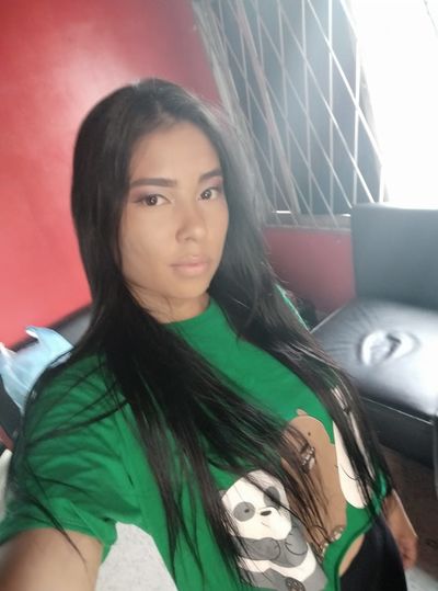 Pacific Islander Escort in Warren Michigan