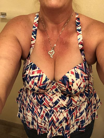 Available Now Escort in Elk Grove California