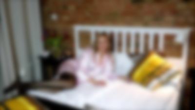 Brunette Escort in Oakland California