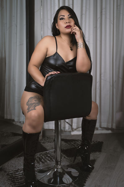 Crystal Glenn - Escort Girl from Detroit Michigan