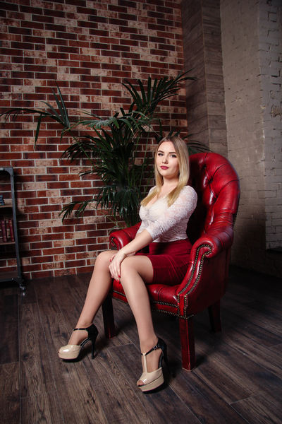 Redhead Escort in Irvine California