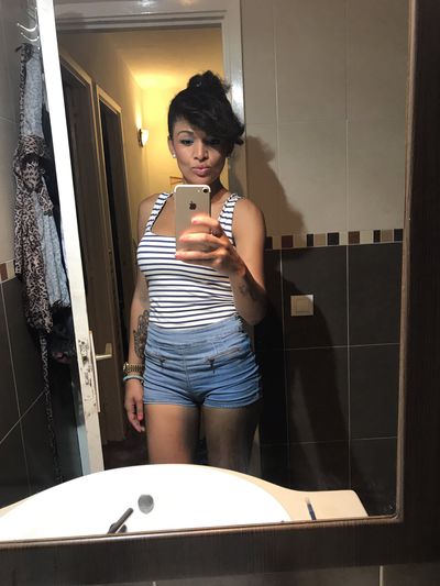 Nora Czarnecki - Escort Girl from Hampton Virginia