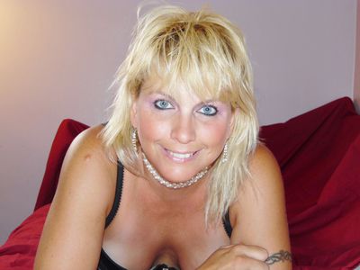 Helen Stephenson - Escort Girl from Knoxville Tennessee