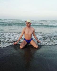 Courtney Burgess - Baby Glasgow, United Kingdom